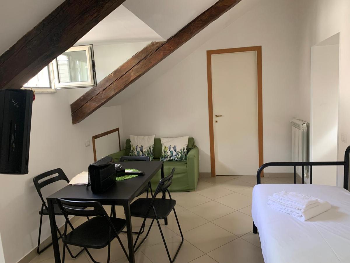 Folle Citta B&B เนเปิลส์ ภายนอก รูปภาพ